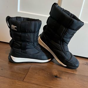 Big kids Sorel boots, size 5